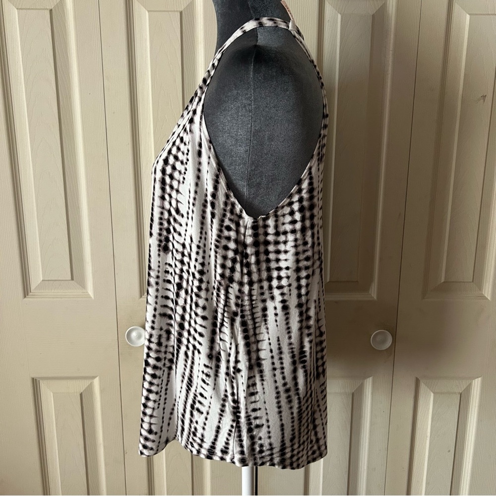 Women's Black and White Halter Top - Picture 3 of 6